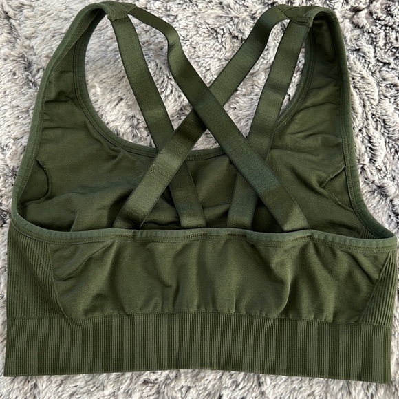 Puma Logo Front Sports Bra Cross strap - Picture 2 of 5